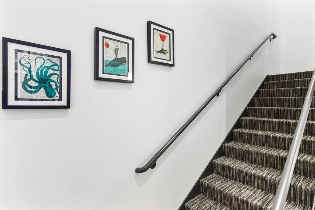 Airy And Open Corner Loft - 92 Walkscore Redmond Buitenkant foto