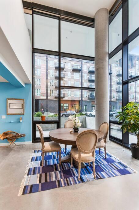 Airy And Open Corner Loft - 92 Walkscore Redmond Buitenkant foto